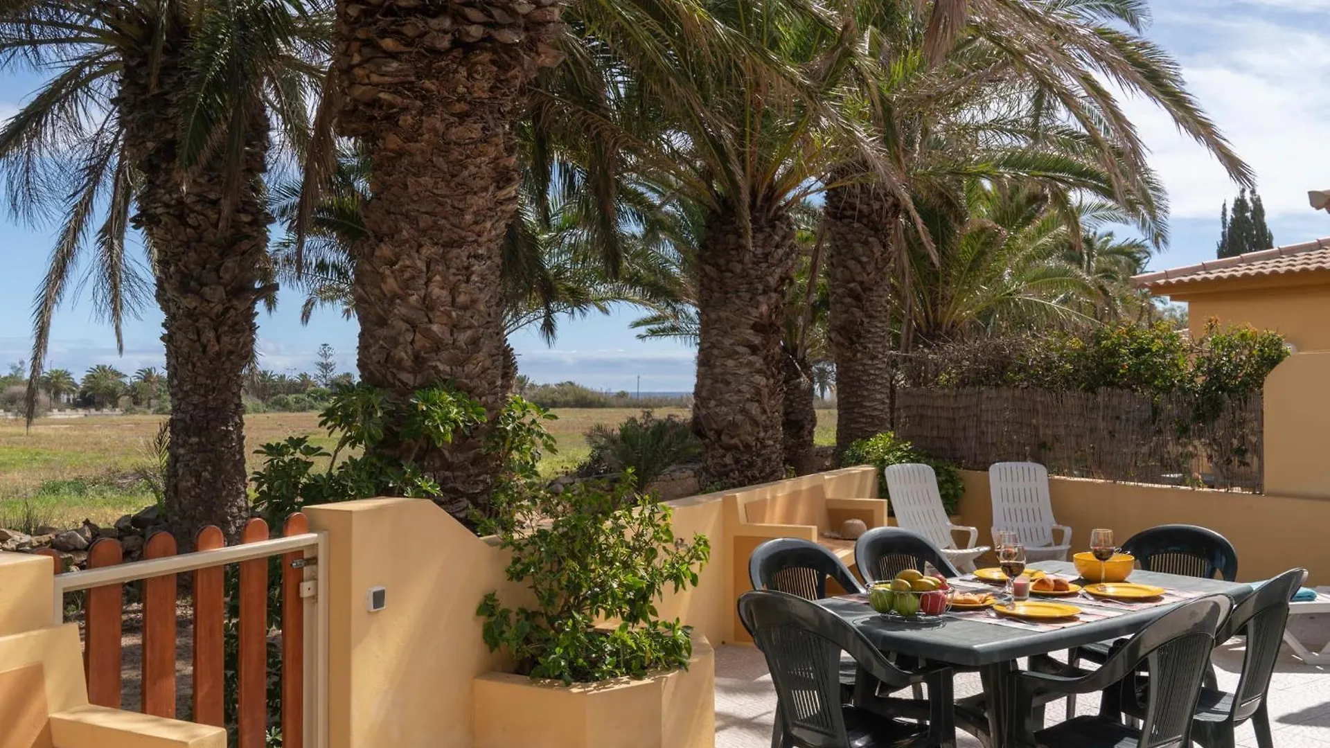 בית נופש פורטו סנטו Casa Do Ribeiro Salgado By An Island Apart פורטוגל